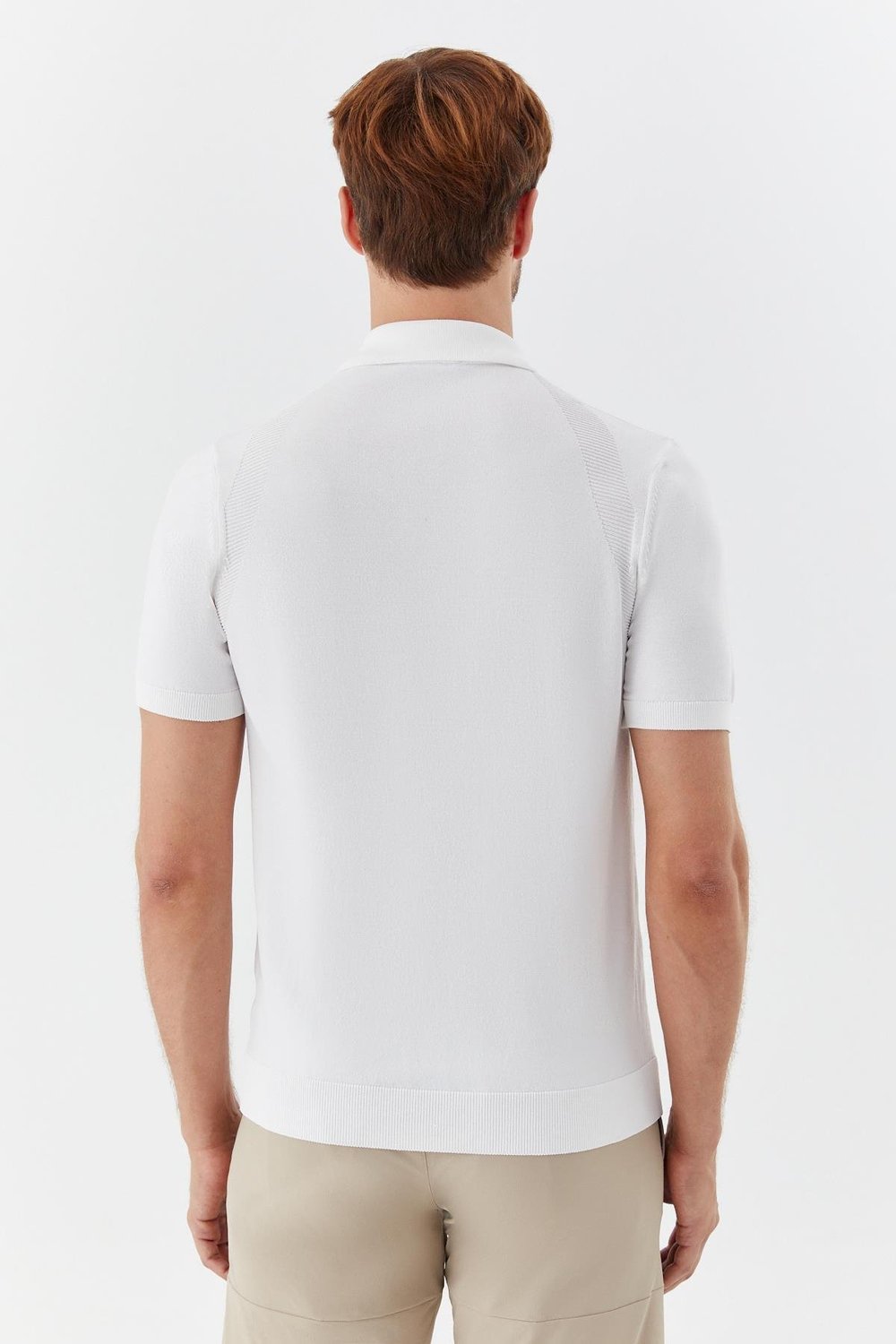 Ekru Regular Fit Triko Polo Yaka Dokulu Tişört