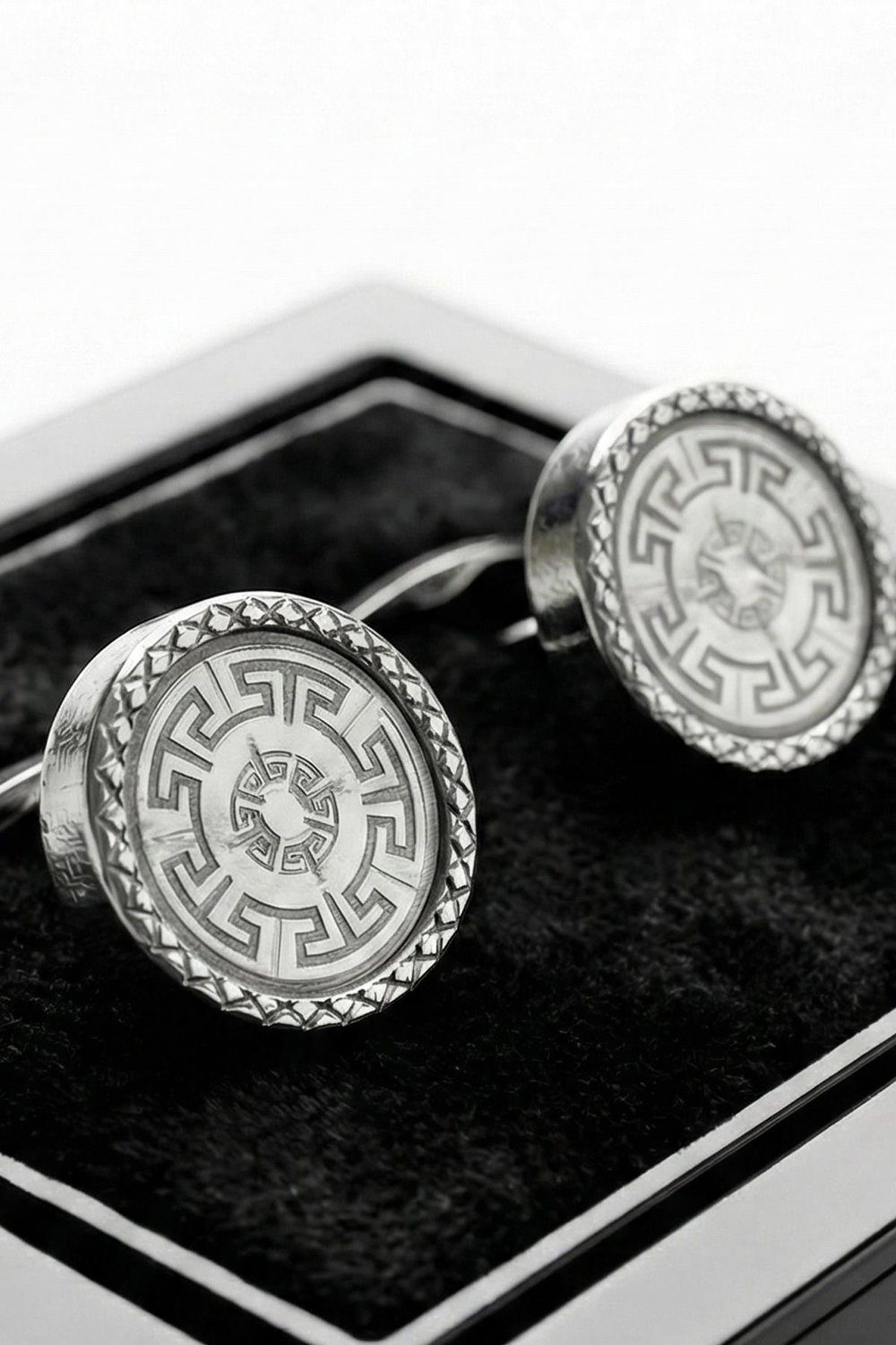 Metal Gri Yuvarlak Erkek Kol Düğmesi