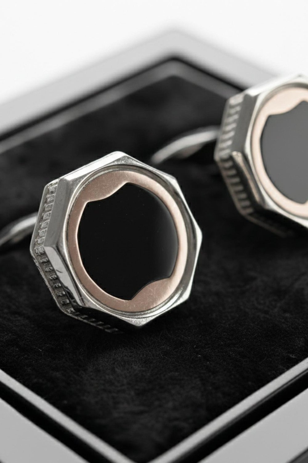 Metal Sarı-Siyah Yuvarlak Erkek Kol Düğmesi