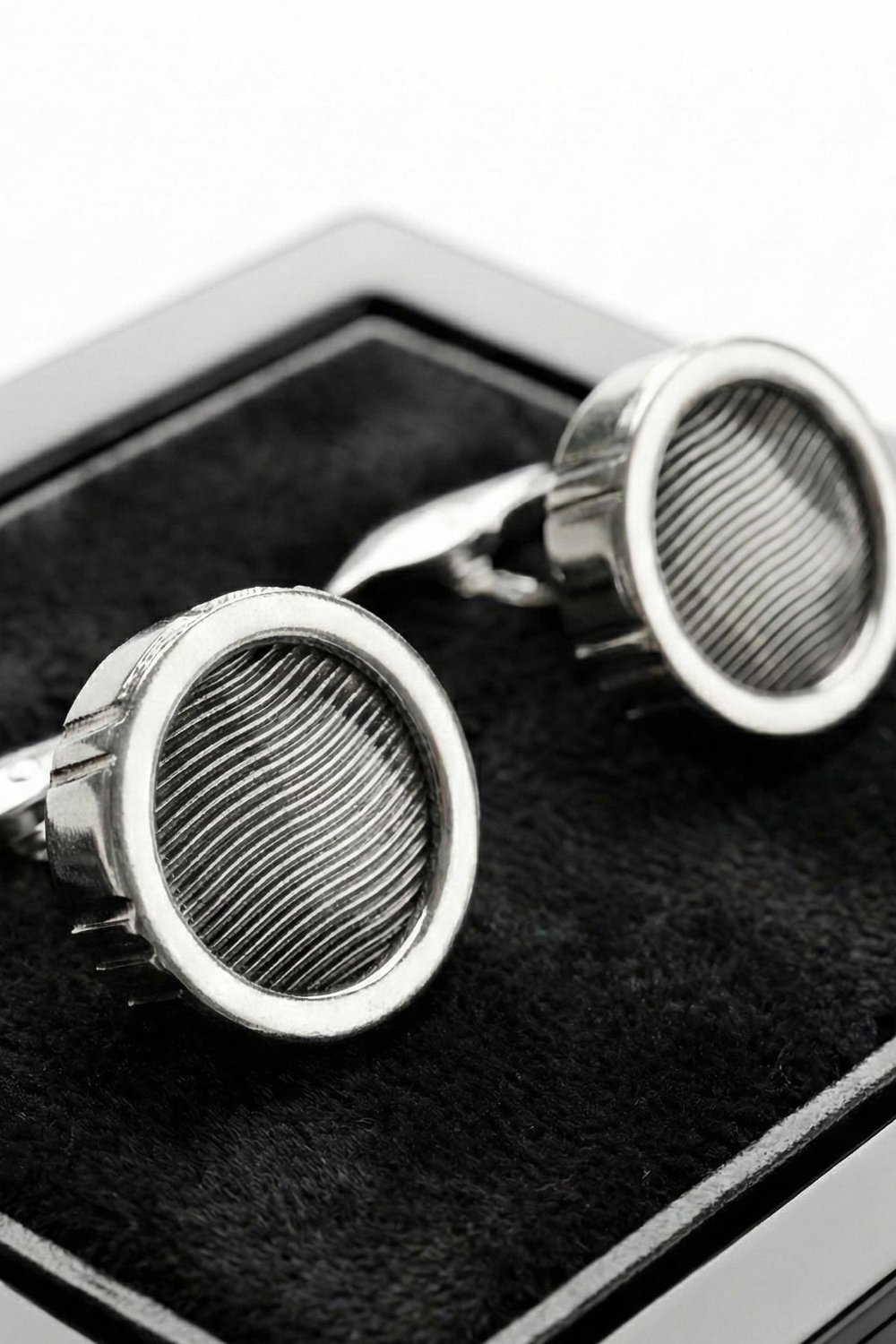 Metal Gri Yuvarlak Erkek Kol Düğmesi