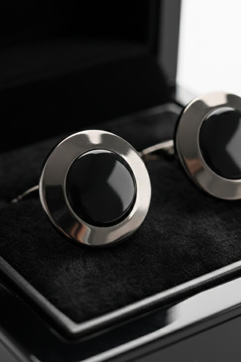 Metal Gri-Siyah Yuvarlak Erkek Kol Düğmesi