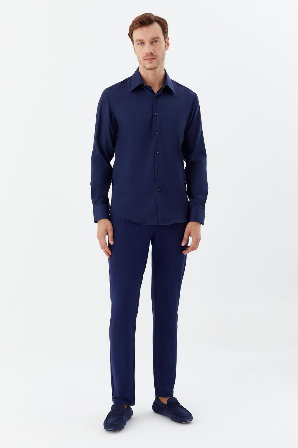 Erkek Lacivert Sivri Yaka %100 Pamuk Regular Fit Uzun Kollu Gömlek
