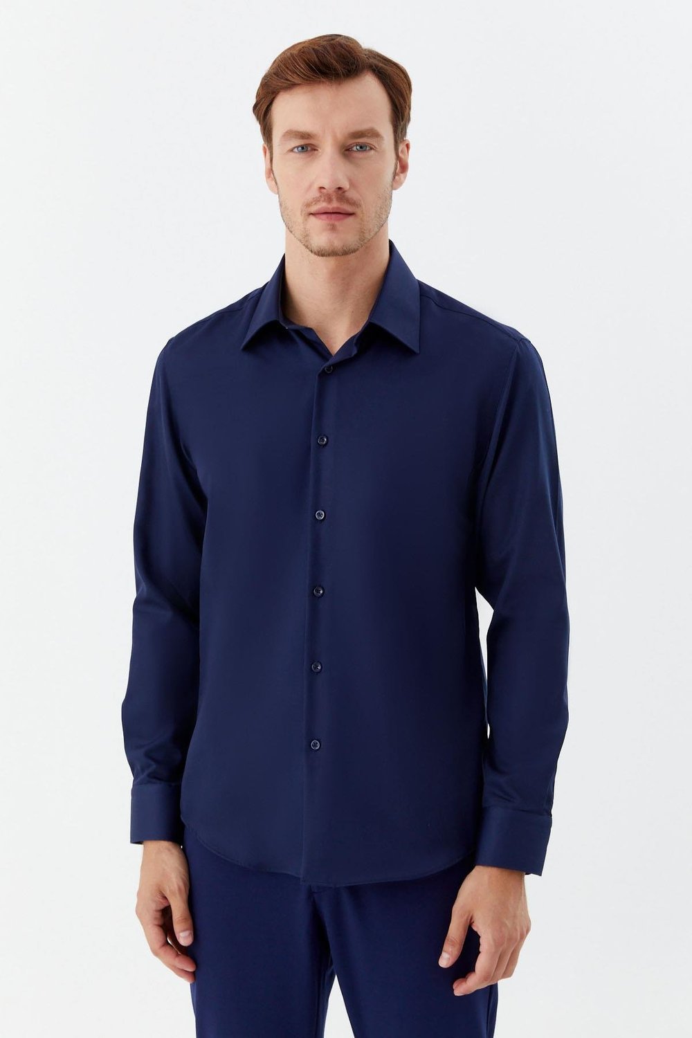 Erkek Lacivert Sivri Yaka %100 Pamuk Regular Fit Uzun Kollu Gömlek