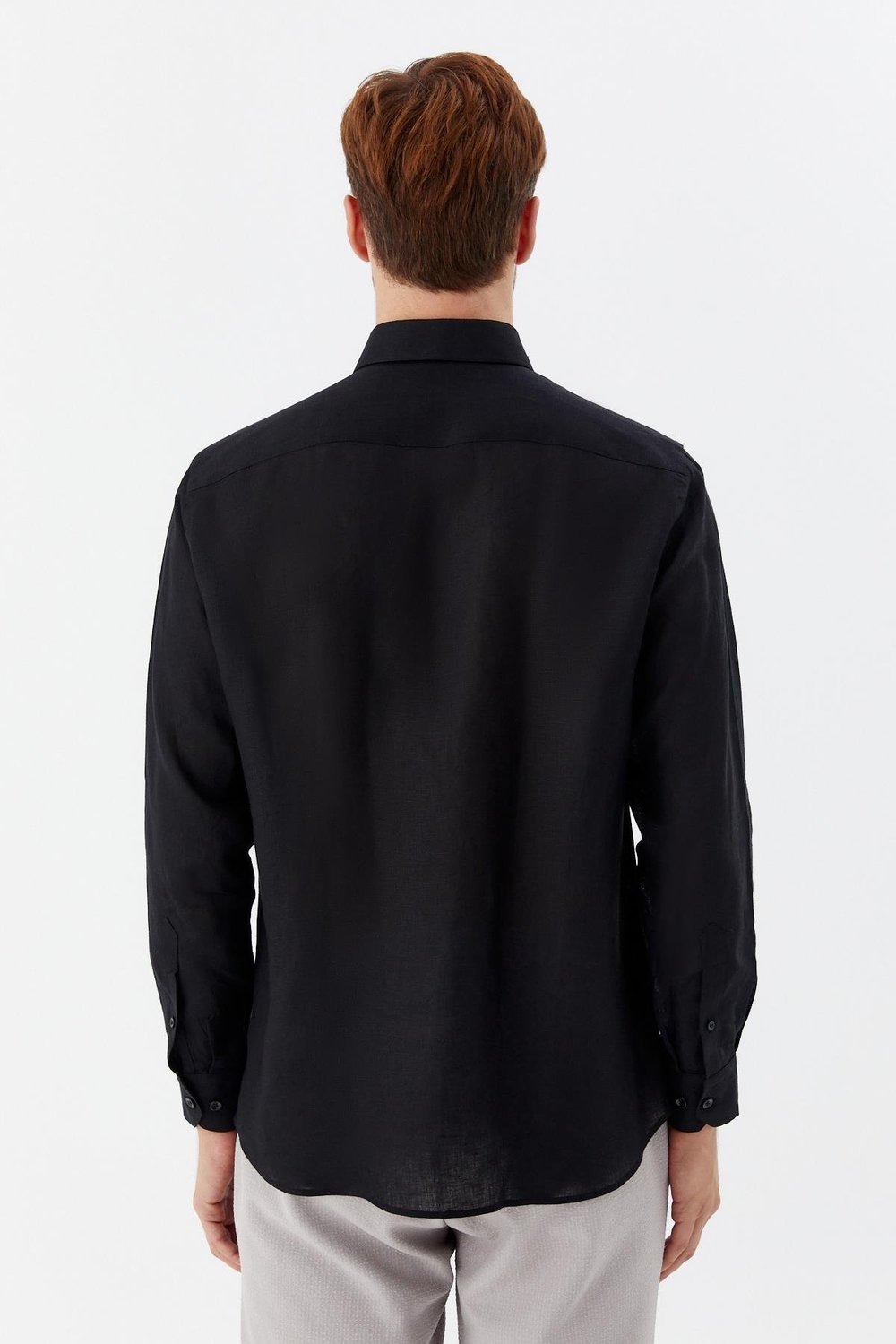 Erkek Siyah Uzun Kollu %100 Keten Regular Fit Düğmeli Yaka Gömlek