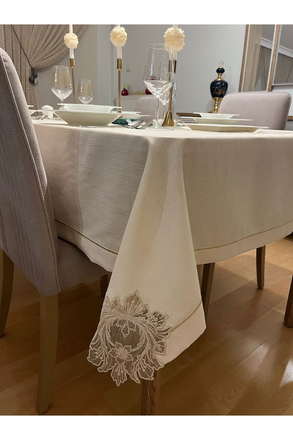 Fransız Dantel ve Piko Sarma Detaylı Dertsiz Çeyiz Salon Masa Örtüsü