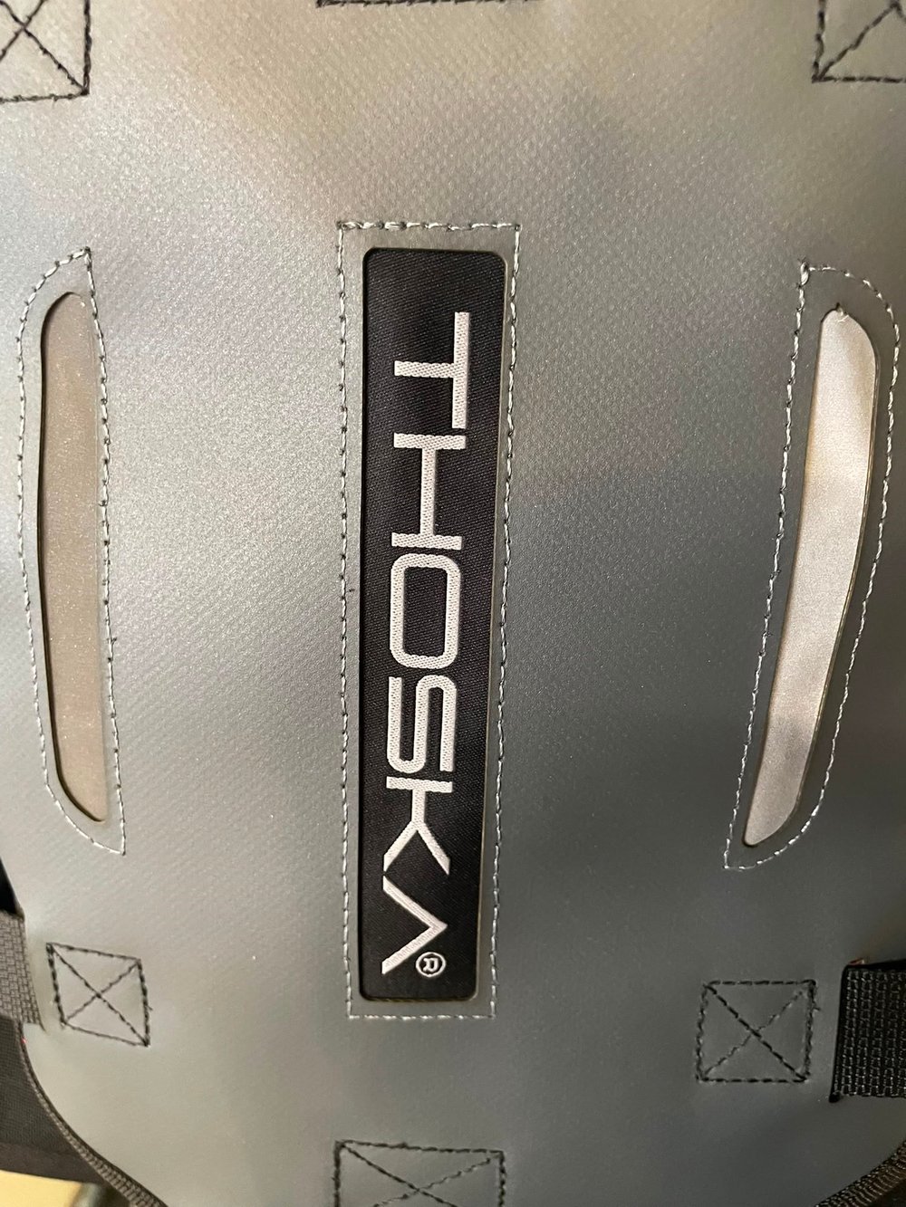 THOSKA AX-25 SIRT ÇANTASI