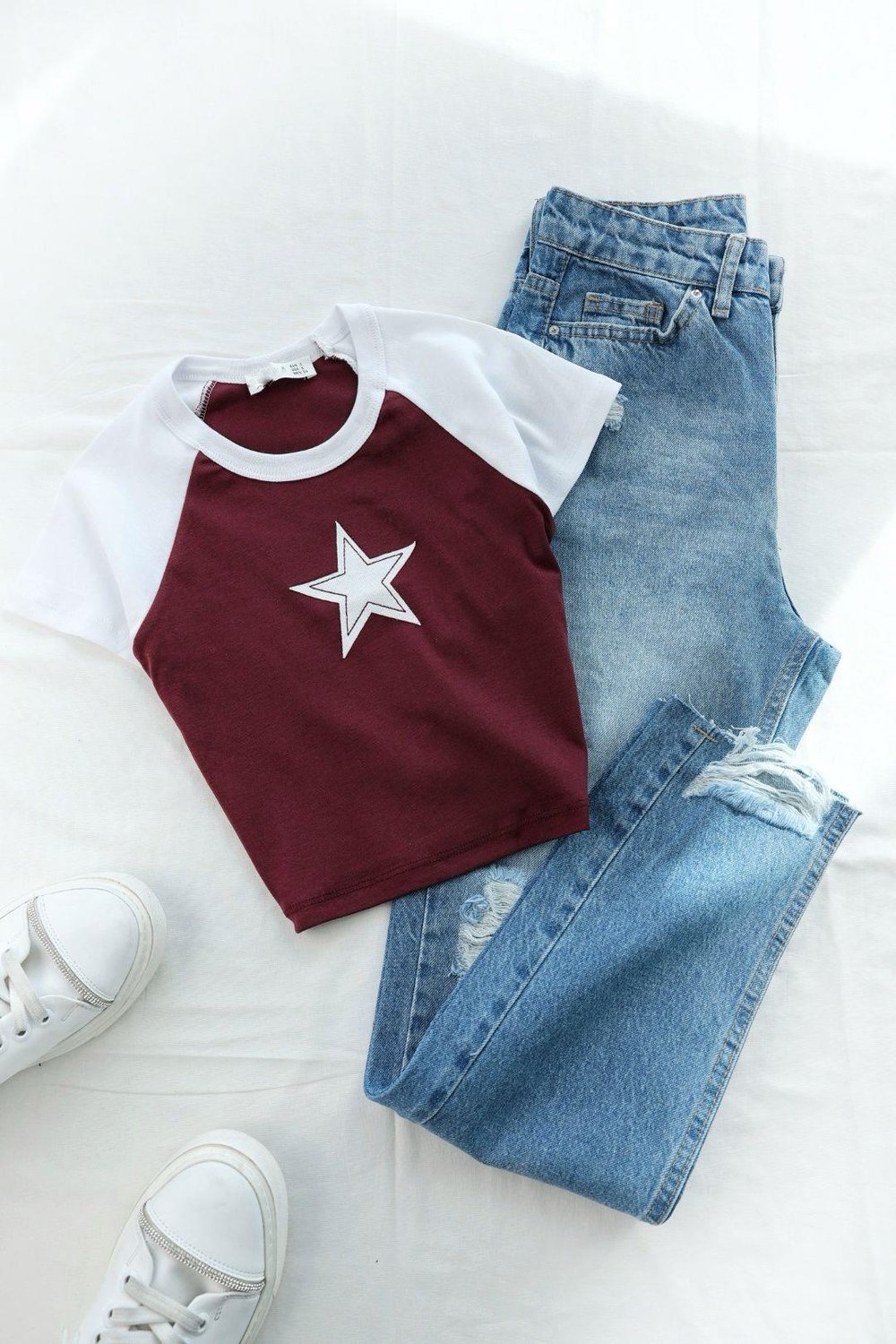 CroptopsAplike Yıldız Nakışlı Crop