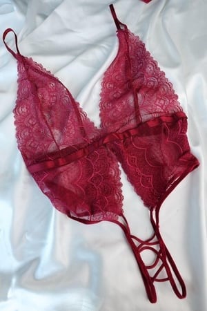 Dantel Bodysuit