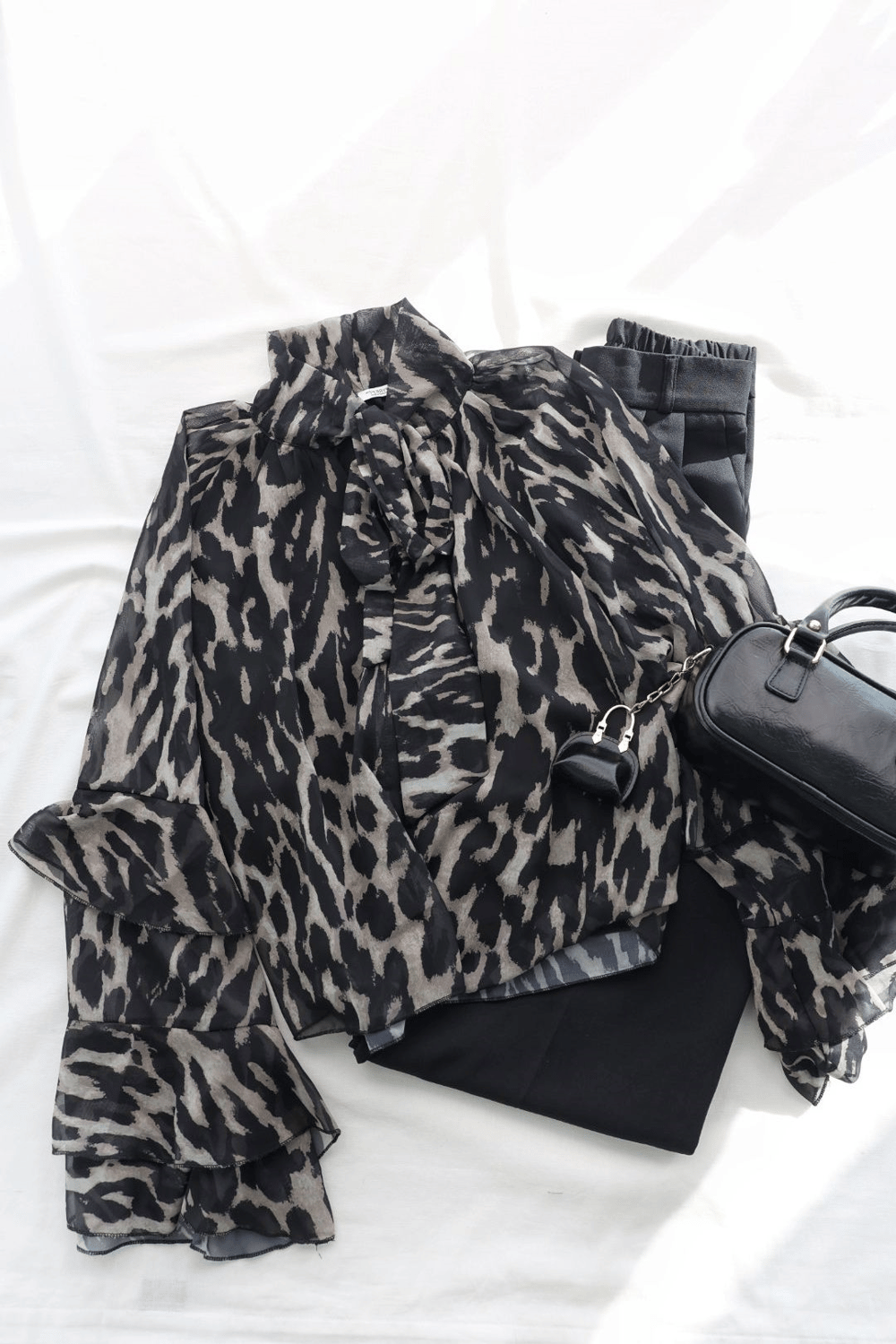 BluzLeopar Yaka Bağlamalı Şifon Bluz