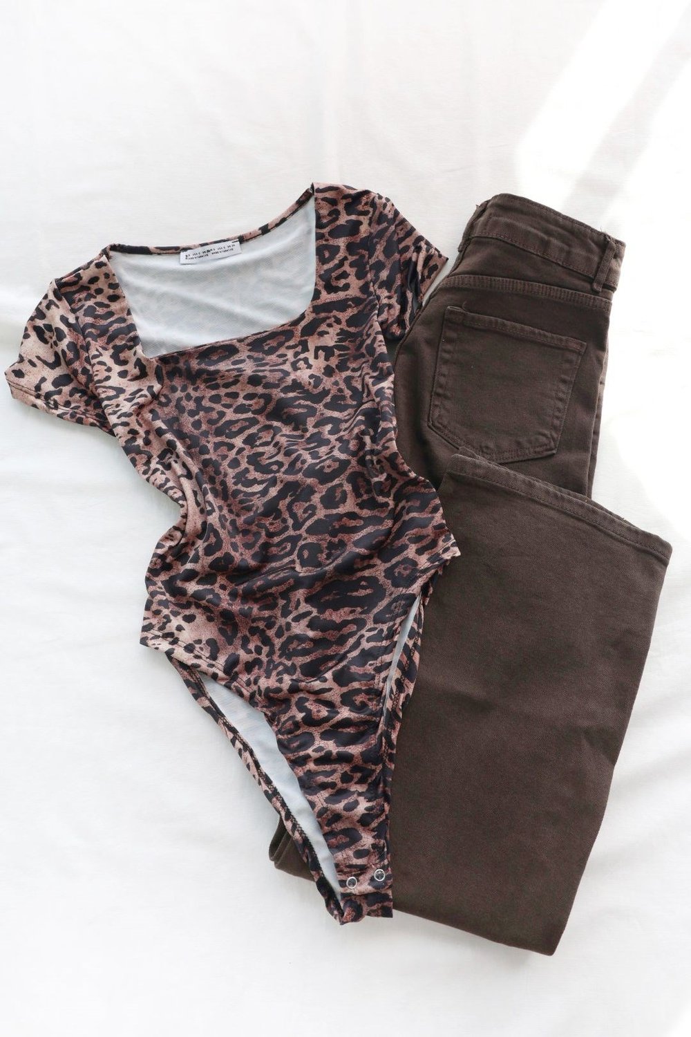 BodysuitKare Yaka Kısa Kol Leopar Bodysuit