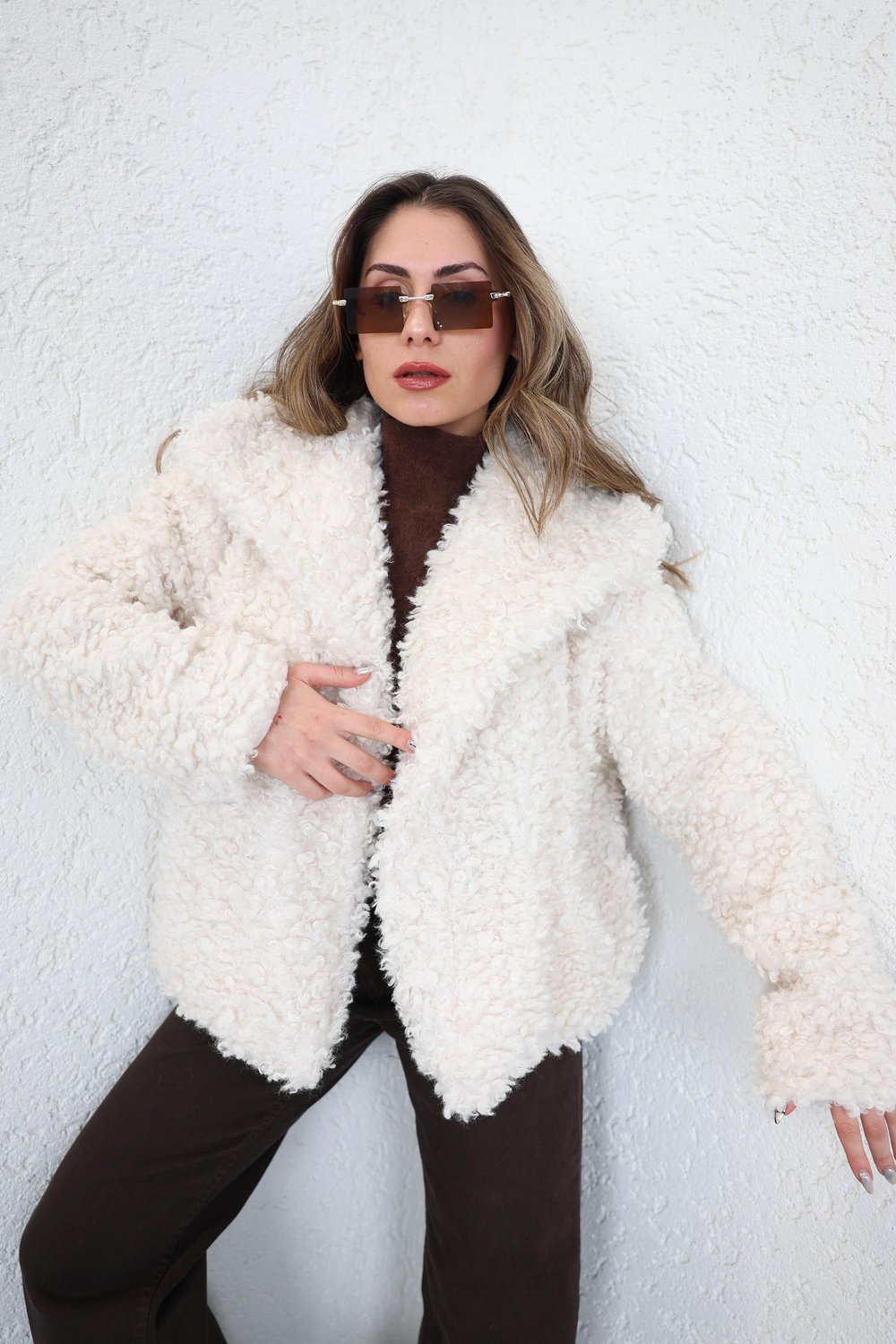 MontYakalı Kuzu Kürk Mont