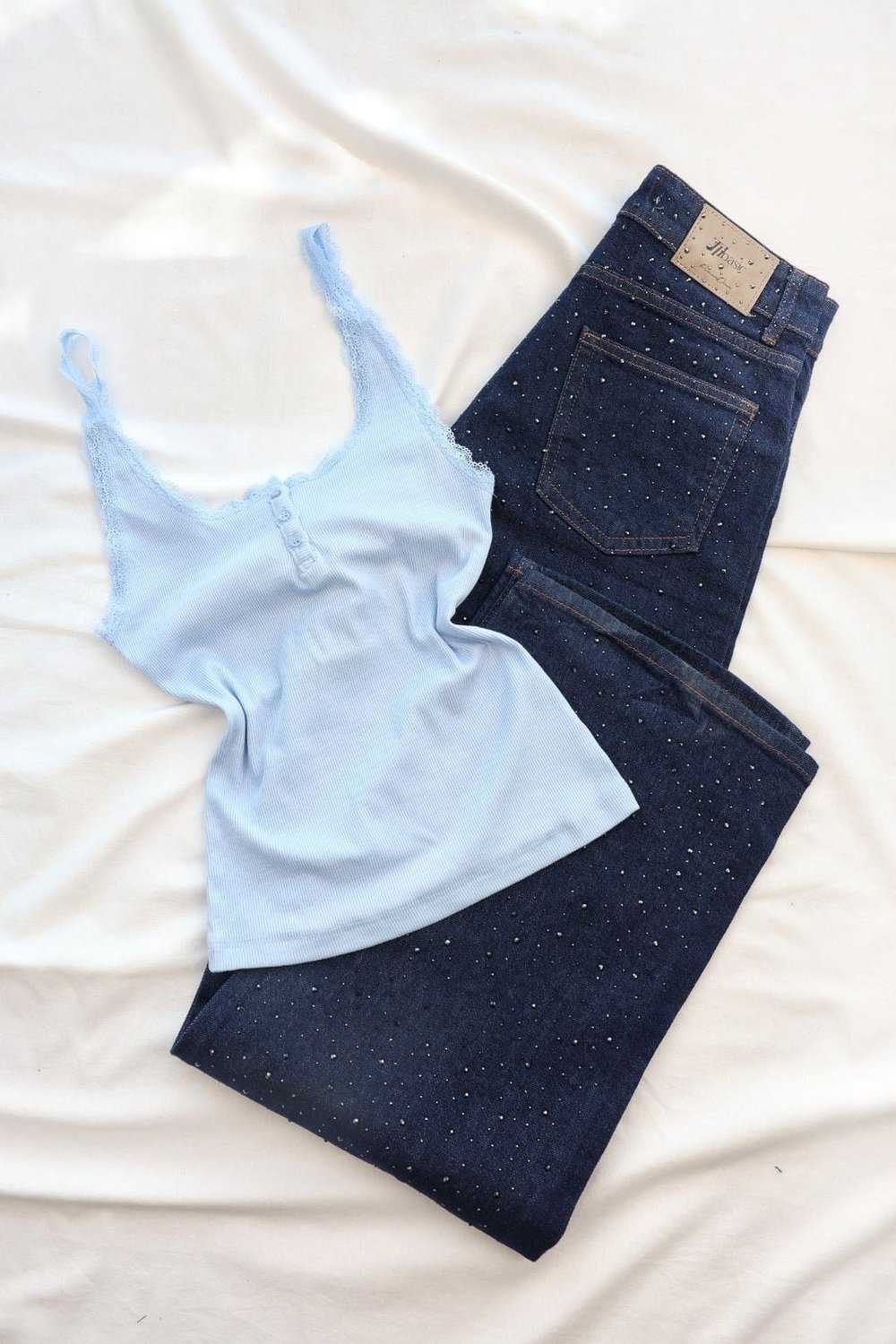 CroptopsDüğmeli Kaşkorse Dantel Askılı Crop