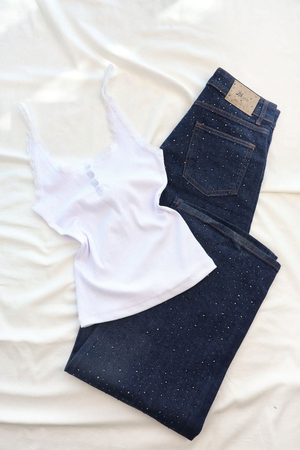 CroptopsDüğmeli Kaşkorse Dantel Askılı Crop