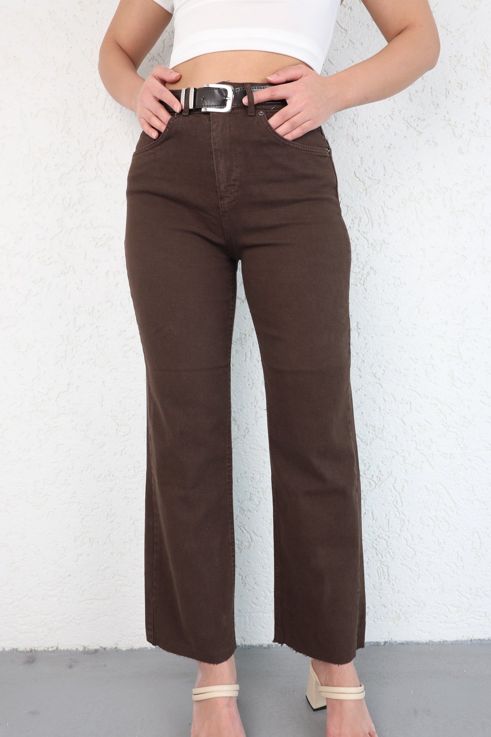 Paça Kesik Kemerli Pantolon
