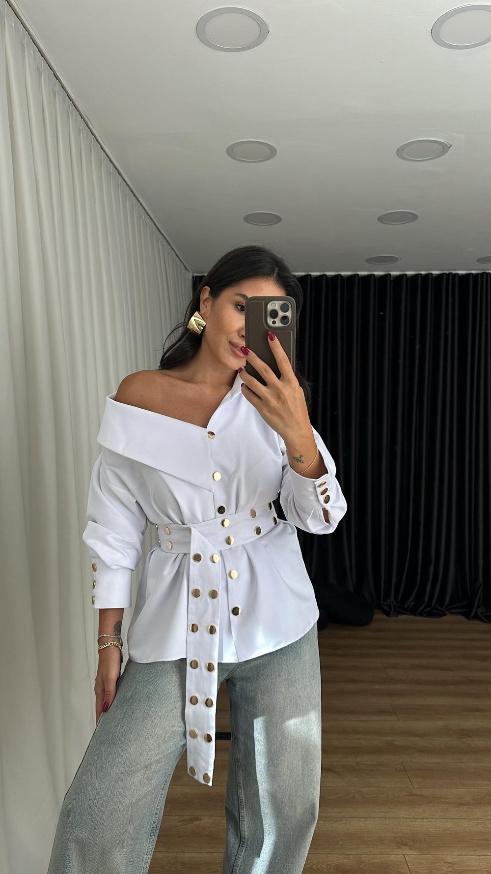 Diana Tasarım Kemerli Zımbalı Asimetrik Gömlek