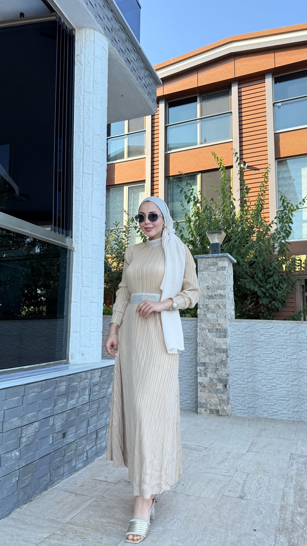 İNCİ BEJ ELBİSE