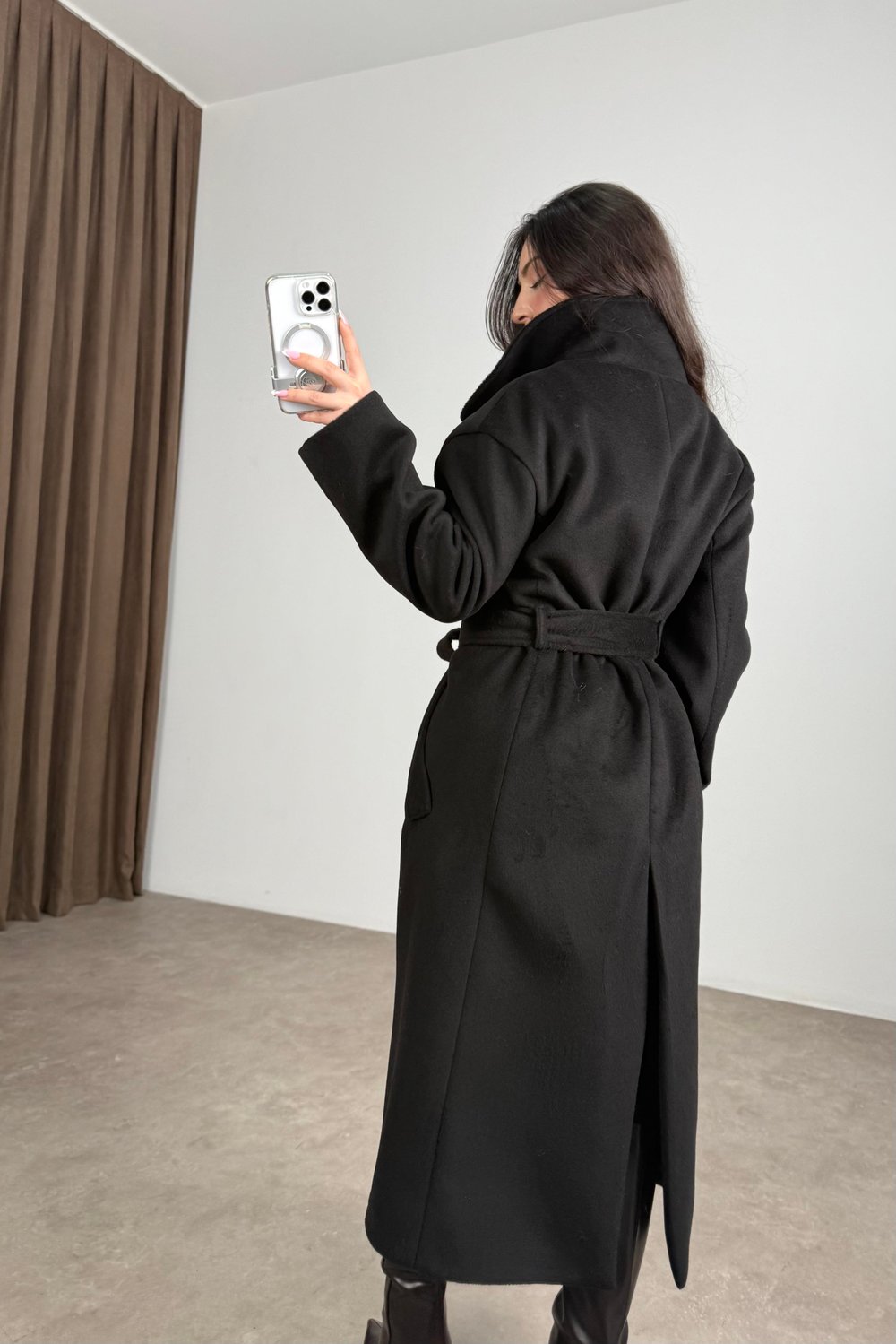 Gaya Dik Yakalı Düğmeli Kuşaklı Siyah Kaban