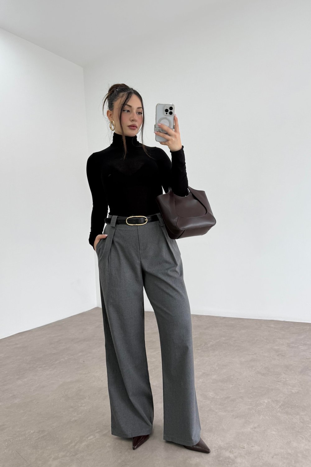 Gri Maskülen Pile Detaylı Pantolon