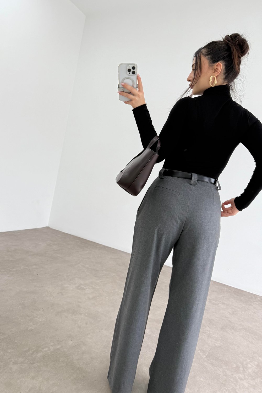 Gri Maskülen Pile Detaylı Pantolon