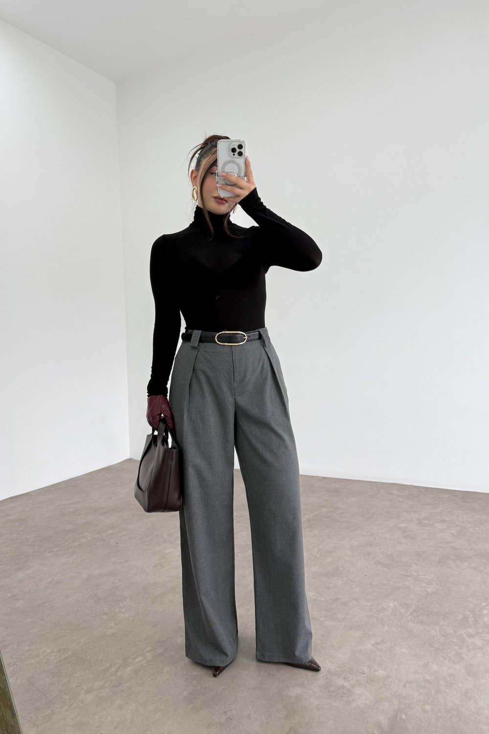 Gri Maskülen Pile Detaylı Pantolon