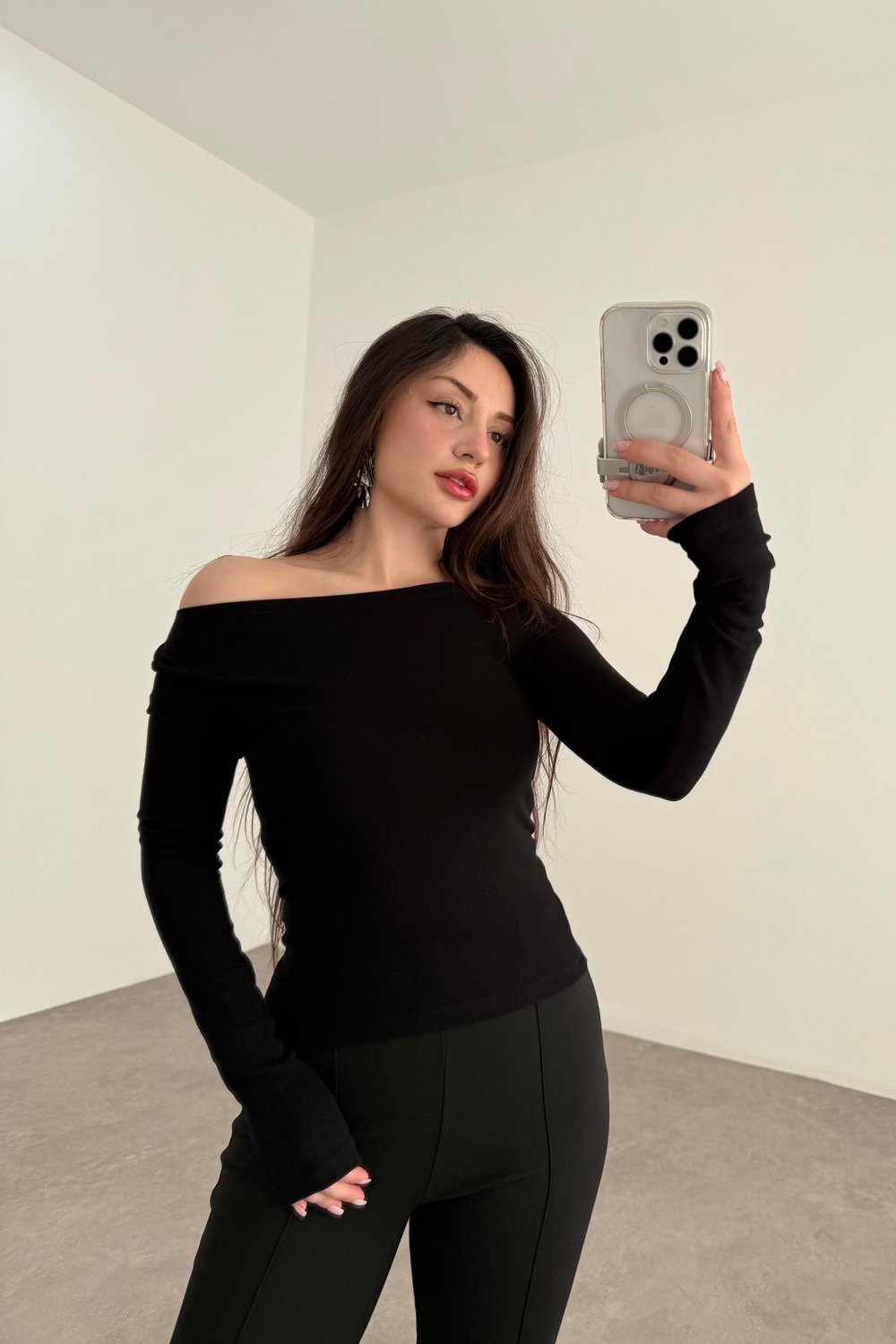 Premiium Düz Yakalı Opak Siyah Body