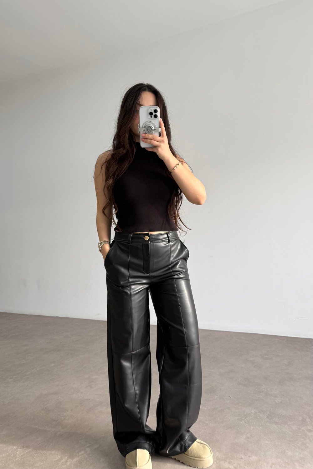 Premium Dikiş Detaylı Siyah Deri Pantolon