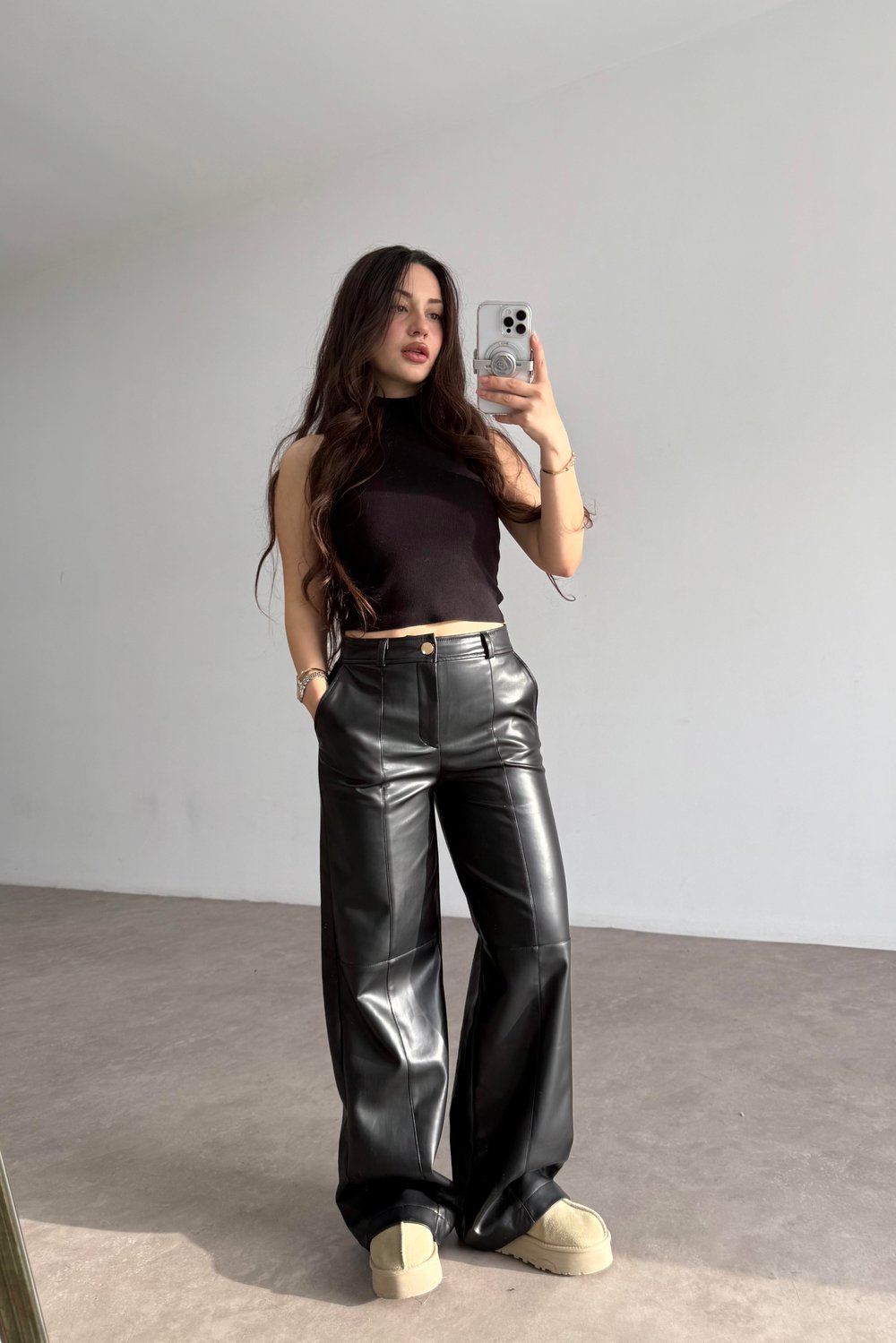 Premium Dikiş Detaylı Siyah Deri Pantolon