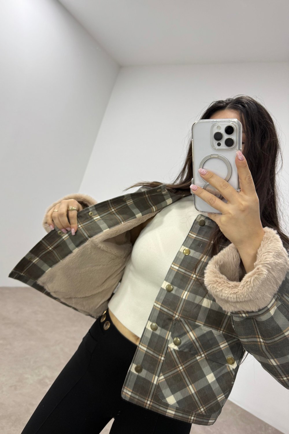 Yeşil Ekoseli İçi Polar Kürklü Su Geçirmez Mont