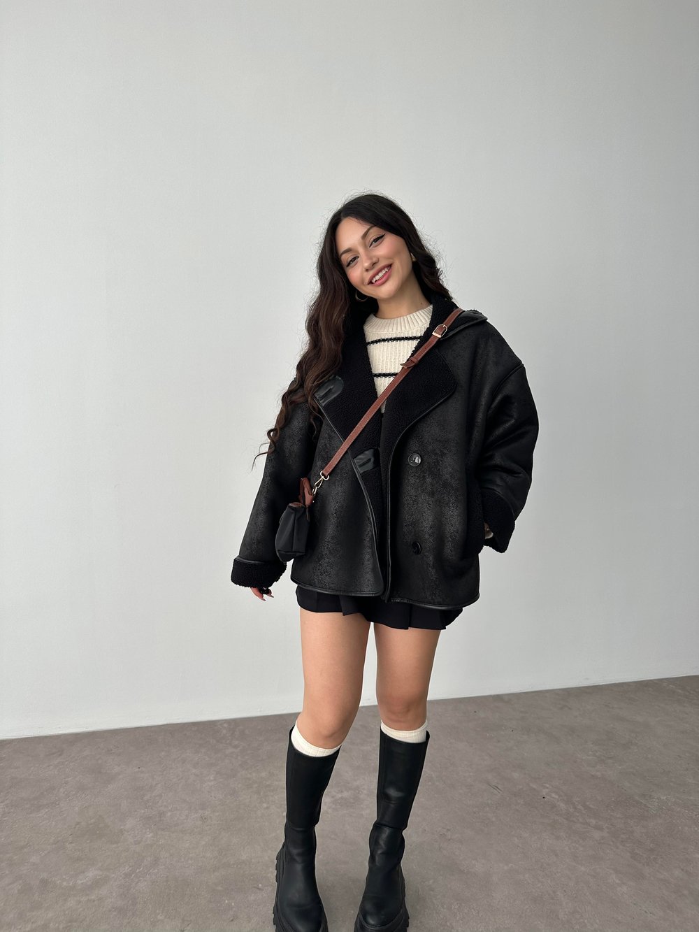 ZR Model Yakalı Teddy Kürklü Siyah Mont