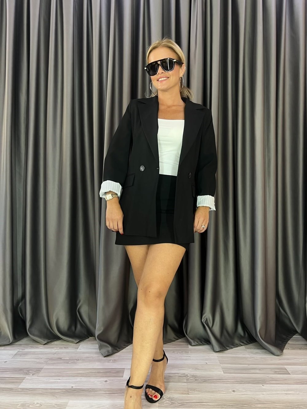 Çizgili Astar Detaylı Siyah Blazer Ceket