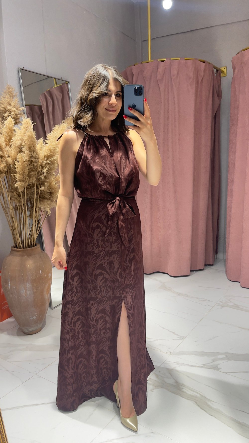 HALTER YAKA ÖNDEN BAĞLAMA DETAYLI ELBİSE-BORDO