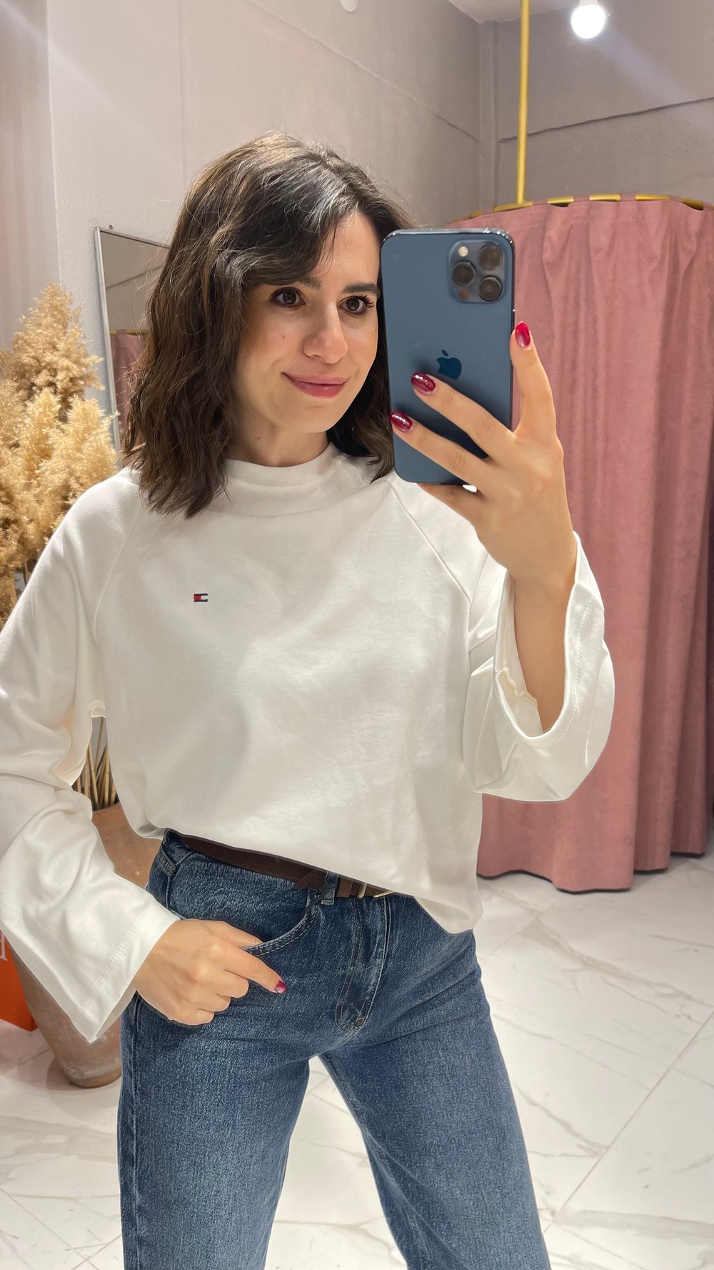 TMMY UZUN KOLLU SWEATSHİRT-BEYAZ