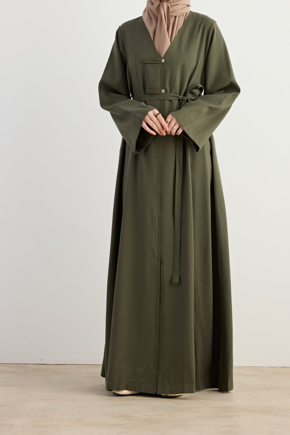 Sedef Düğmeli Tensel Abaya - Haki yeşil