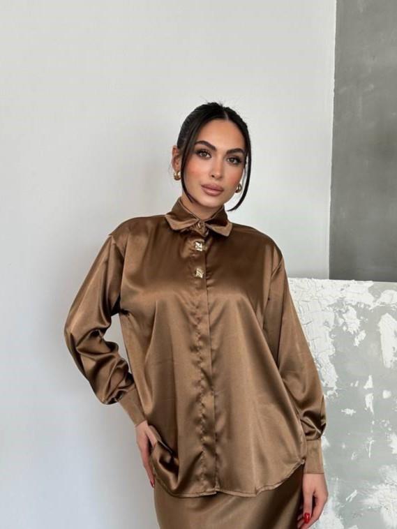  Özel Tasarım Taş Detaylı Pudra Nude Oversize Saten Gömlek  Özel Tasarım Taş Detaylı Pudra Nude Oversize Saten Gömlek