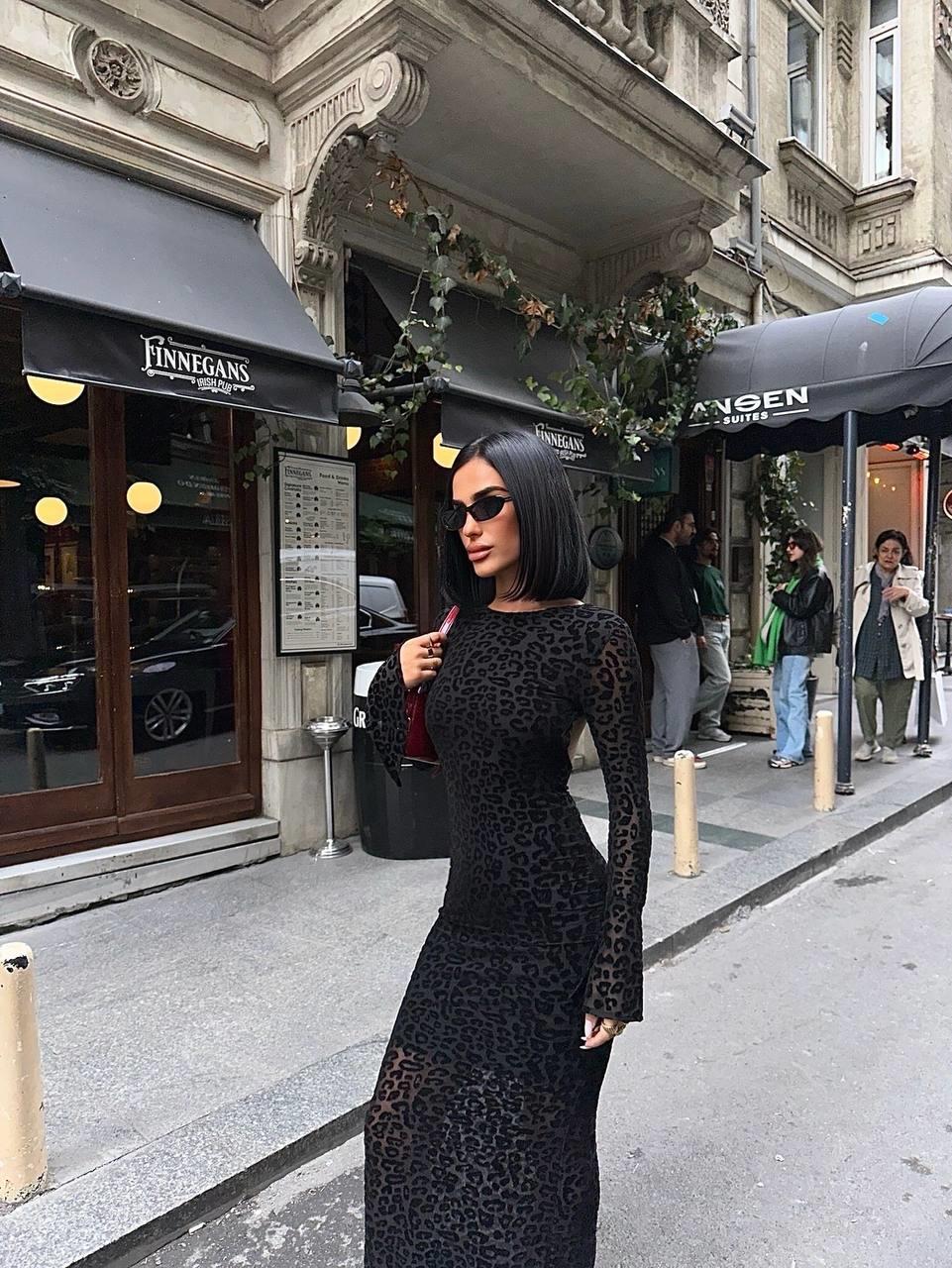 Sırt Dekolteli Leopar Desenli Siyah Maxi Elbise