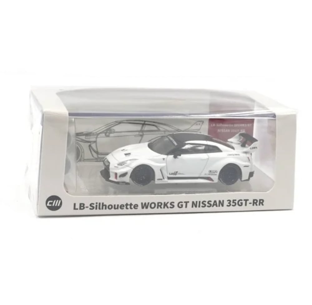 CM Model Nissan 35GT-RR LB-Silhouette Works GT (r35) White