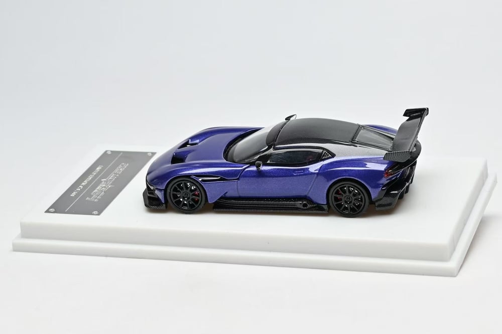 Fine Woks64 Aston Martin Vulcan -Purple