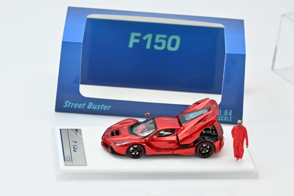 Street Buster 1/64 LaFerrari (F150) Metallic Red -with Lewis Hamilton figure