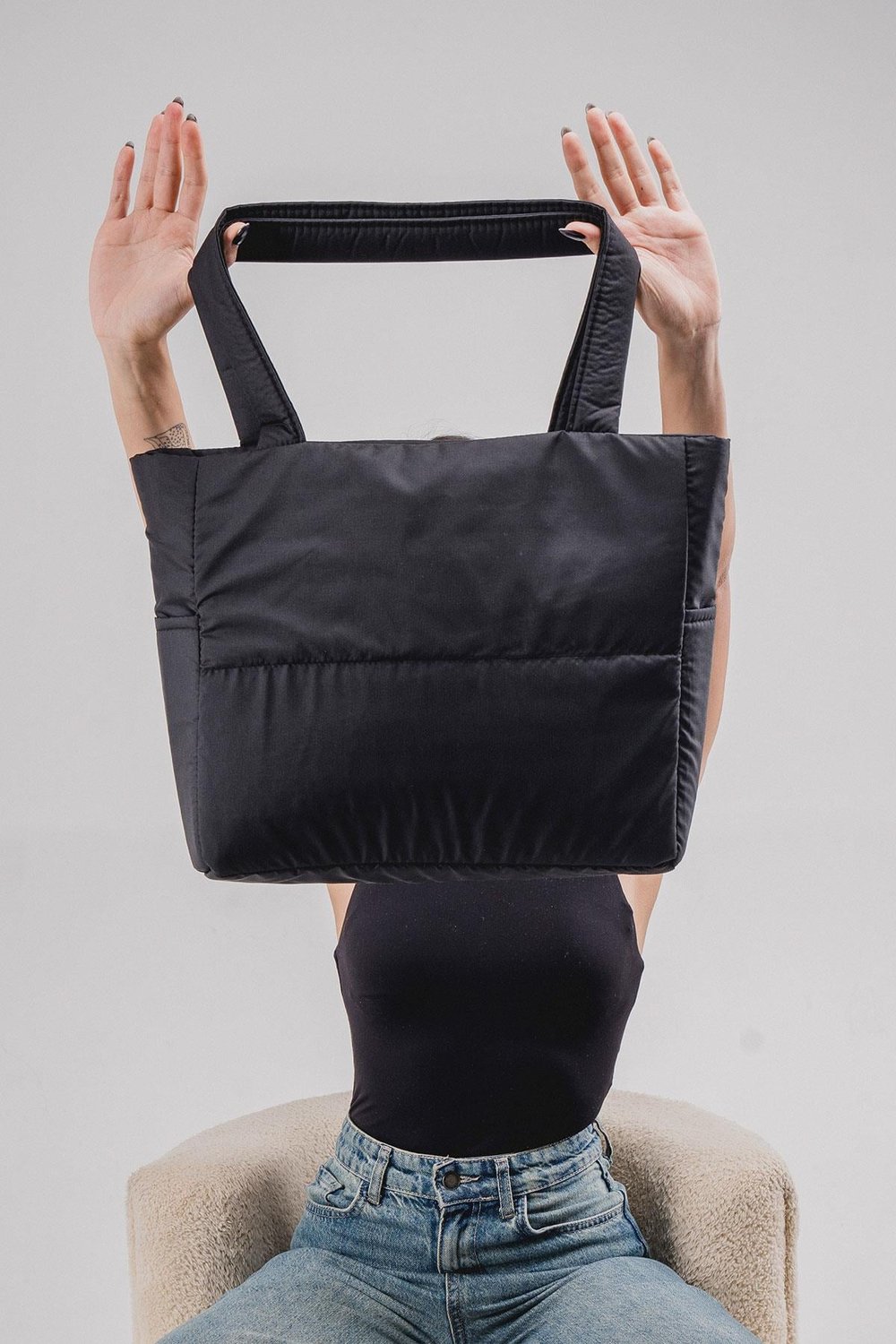 Woys Siyah Renk Kabartmalı Puf Kumaş Shopper Çanta