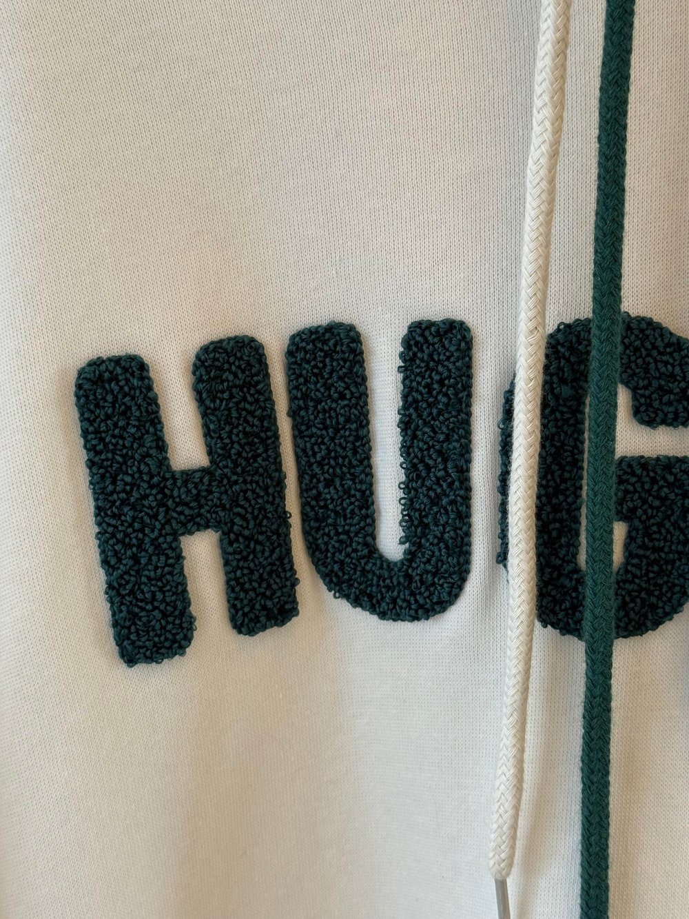 Hug Me Nakışlı Sweat