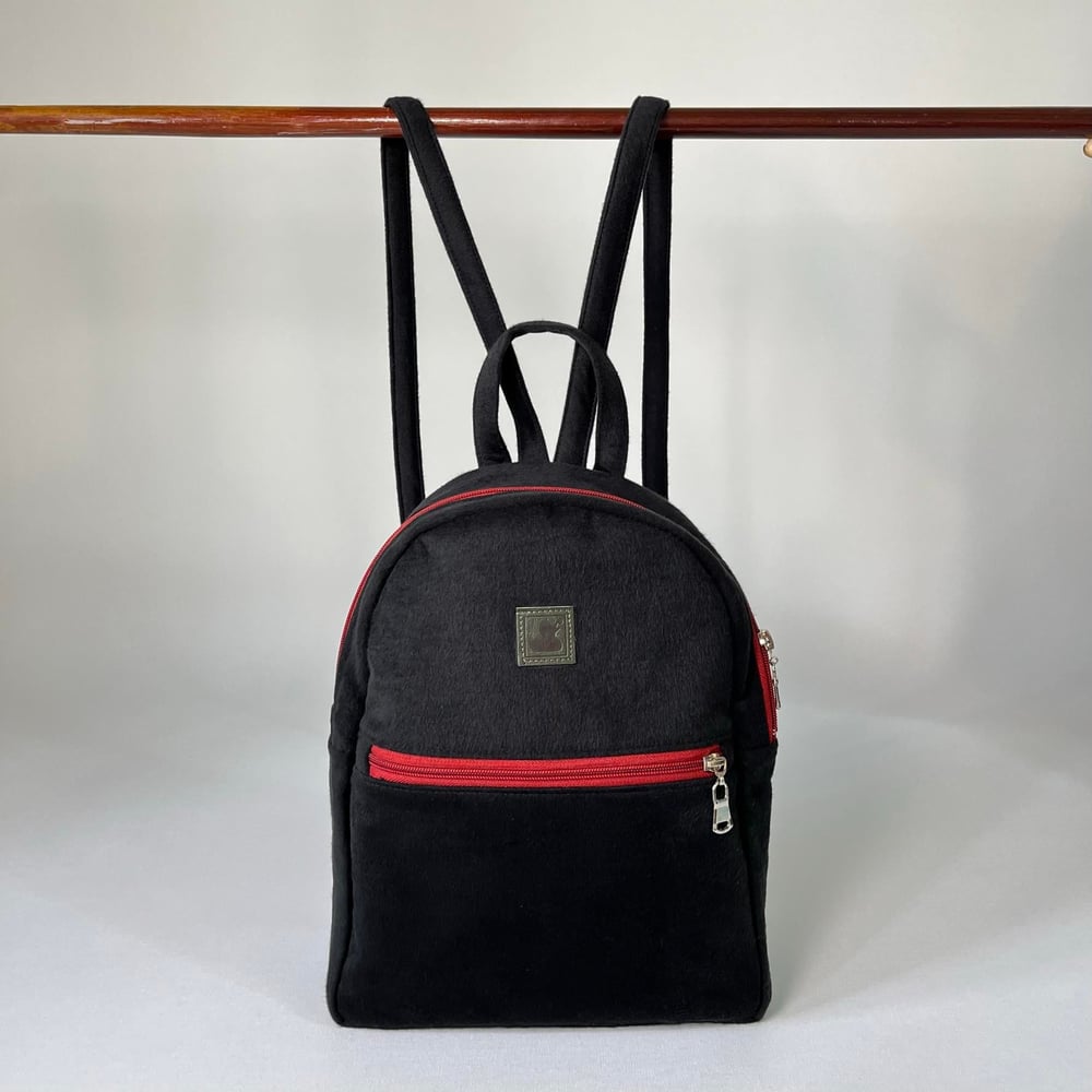 Siyah - Bordo Tay Tüyü Backpack