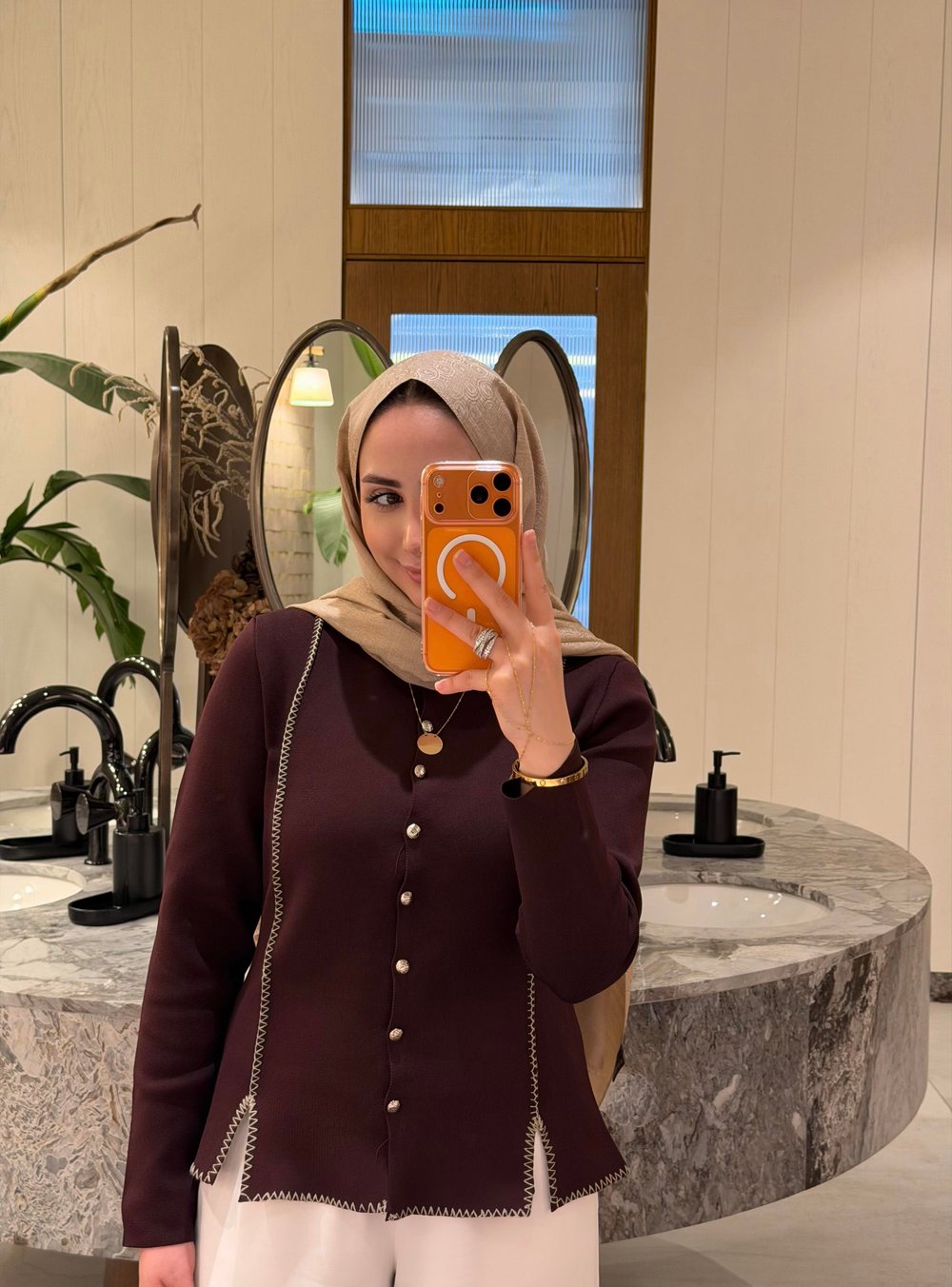 DİKİŞ DETAYLI TRİKO HIRKA