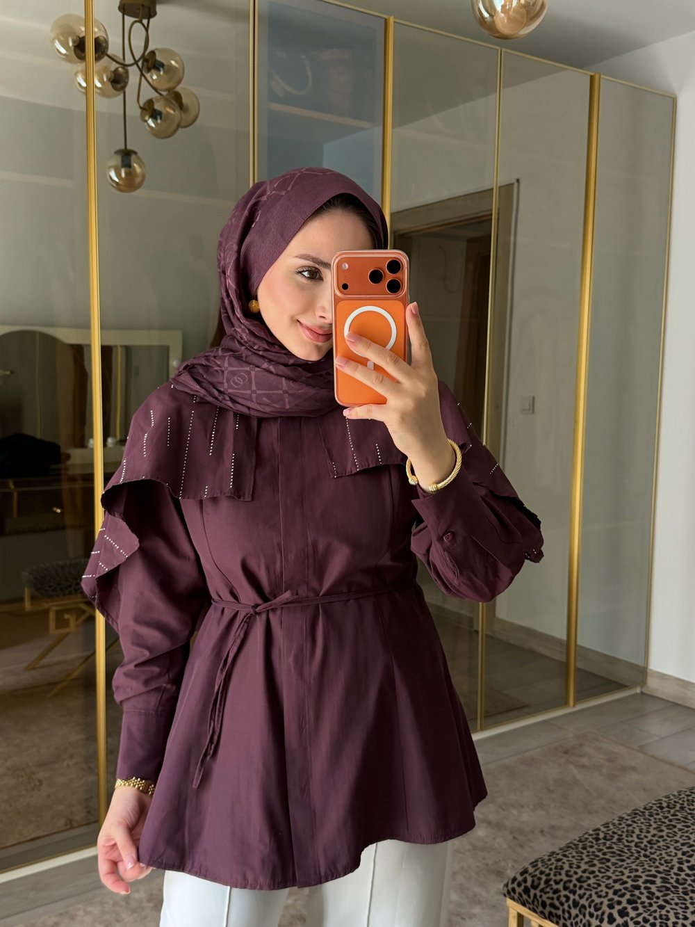İNNA BEL VURGULU YAKASI TAŞLI GÖMLEK MÜRDÜM