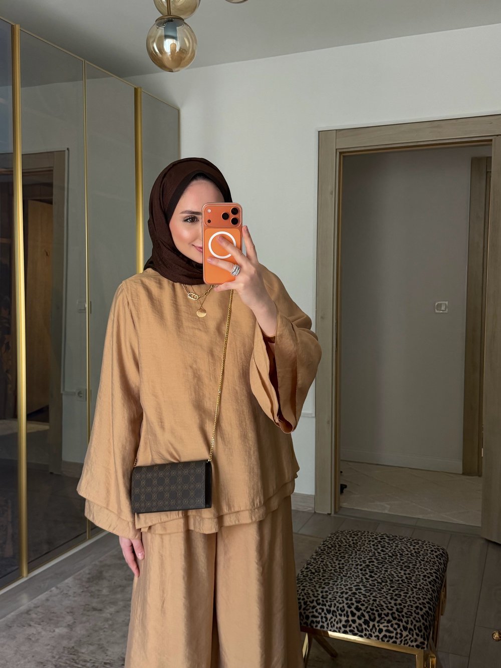 SOFT KATMANLI KOL&PAÇA DETAYLI ŞIK TAKIM CAMEL