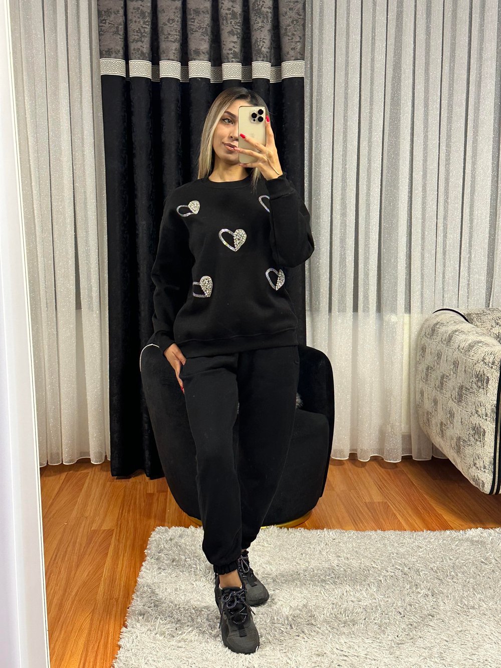 Kalp Detay Taş İşleme Sweatshirt Siyah