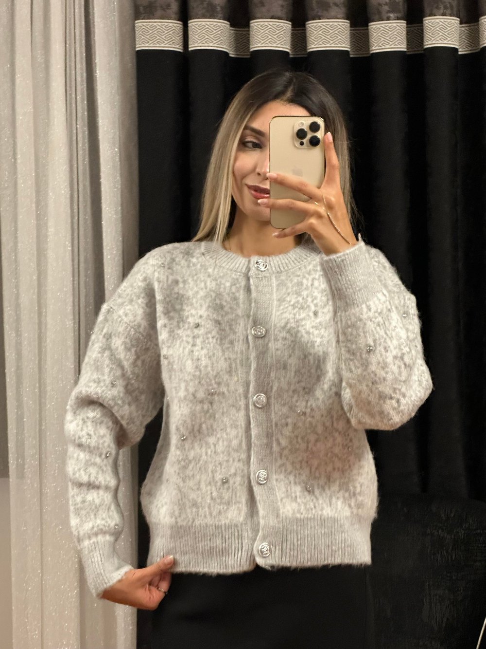 Kar Taneli Taşlı Açık Gri Hırka