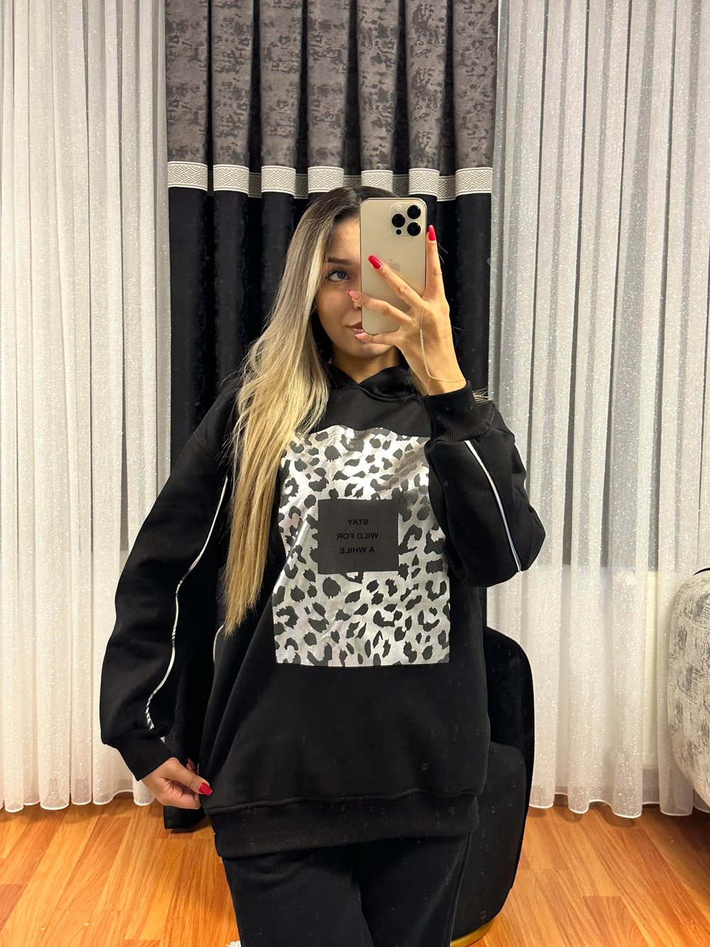 Leopar Detay Kapüşonlü Sweatshirt Siyah