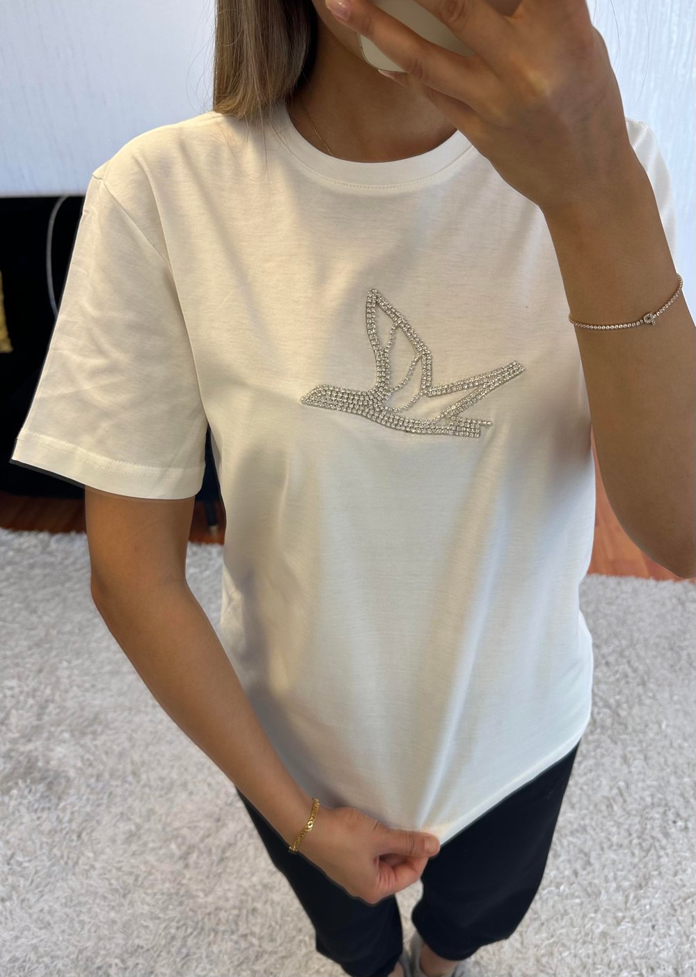 Marka Muadil Kuş Taşlı T-Shirt Kırık Beyaz