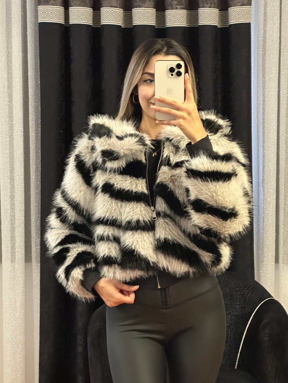 Zebra Desen Fermuarlı Kürk