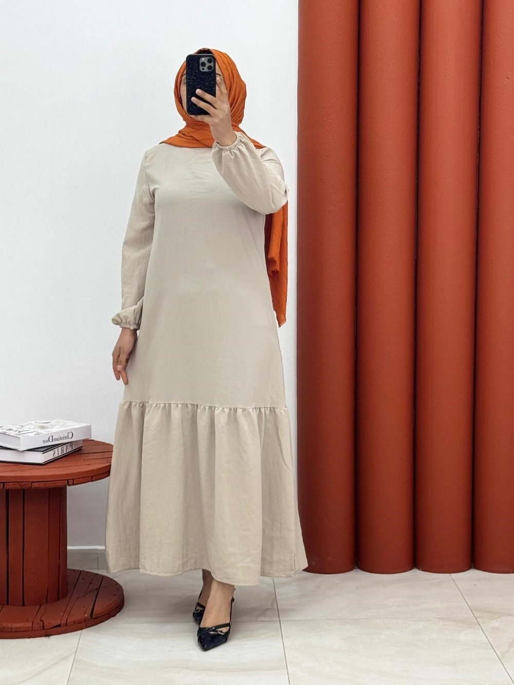 0172 Airobin etegi fırfırlı ekru